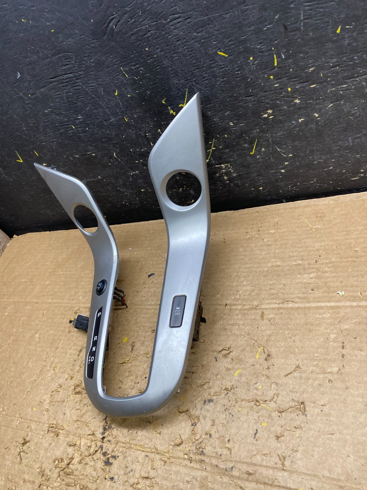 2011 to 2015 Chevrolet Cruze Gear indicator Shifter Trim Bezel 95955142 Y2470 DG2