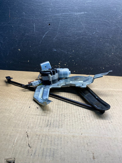 2011 to 2017 Honda Odyssey Rear Windshield Washer Wiper Motor AB3973 DG1