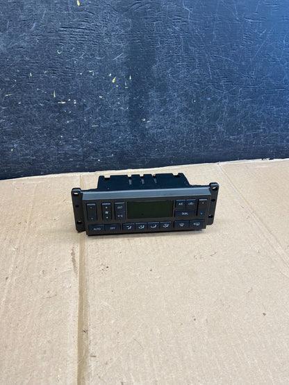 2003 to 2006 Lincoln Town Car Climate Control Panel AH5544 DW0