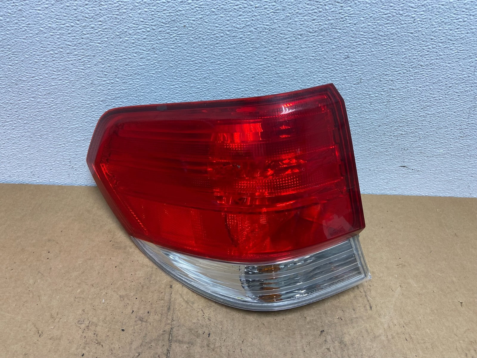 2008 2009 2010 Honda Odyssey Left Driver LH Side Tail Light AC3169 DW0
