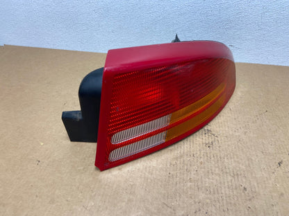 1998 to 2004 Dodge Intrepid Right Passenger RH Side Tail Light AC2874 LK2