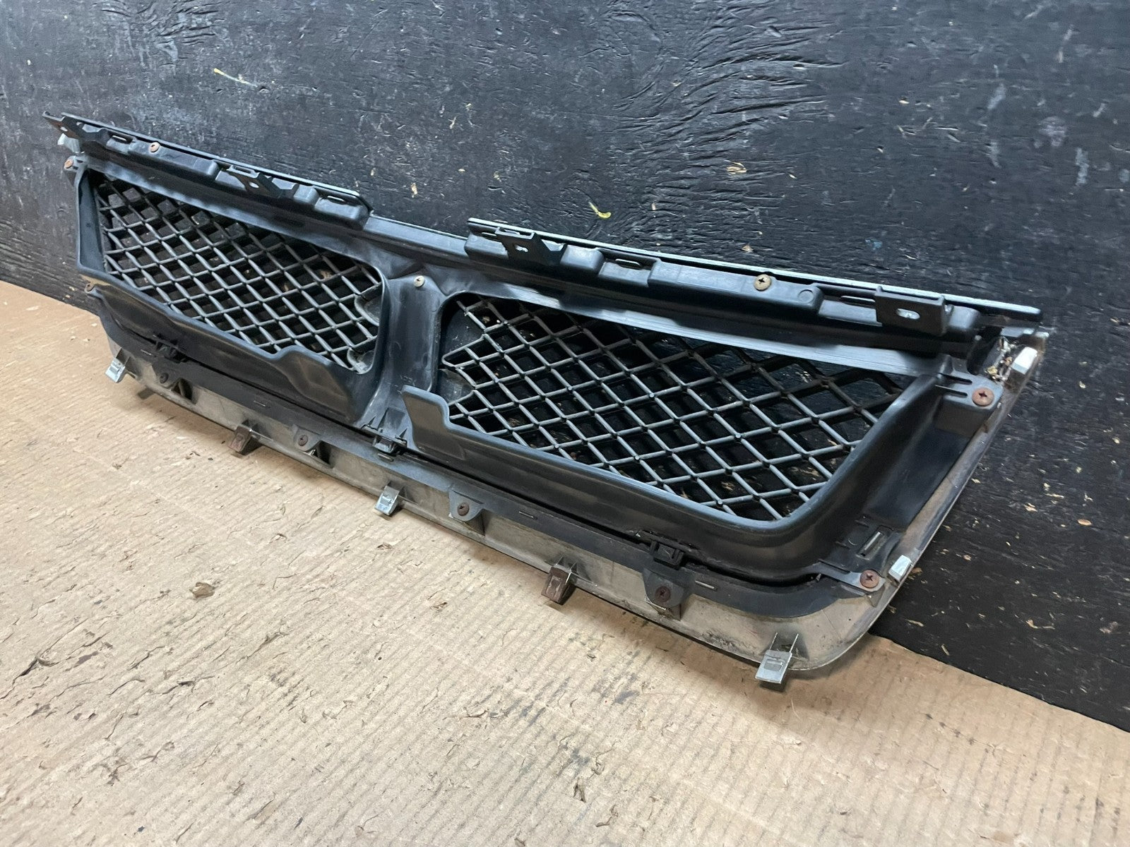 2006 2007 2008 Suzuki Grand Vitara Front Upper Grill Grille OEM Y6515 DG5