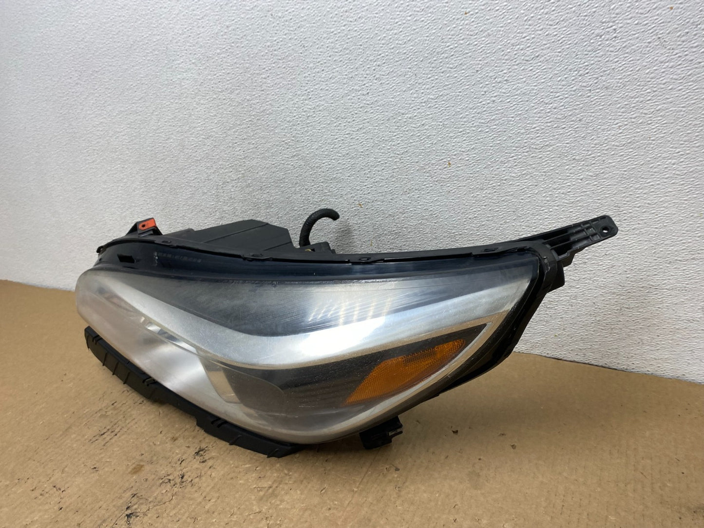 2013 to 2016 Chevrolet Malibu Left Driver Side Headlight Xenon HID ag2401 DG1
