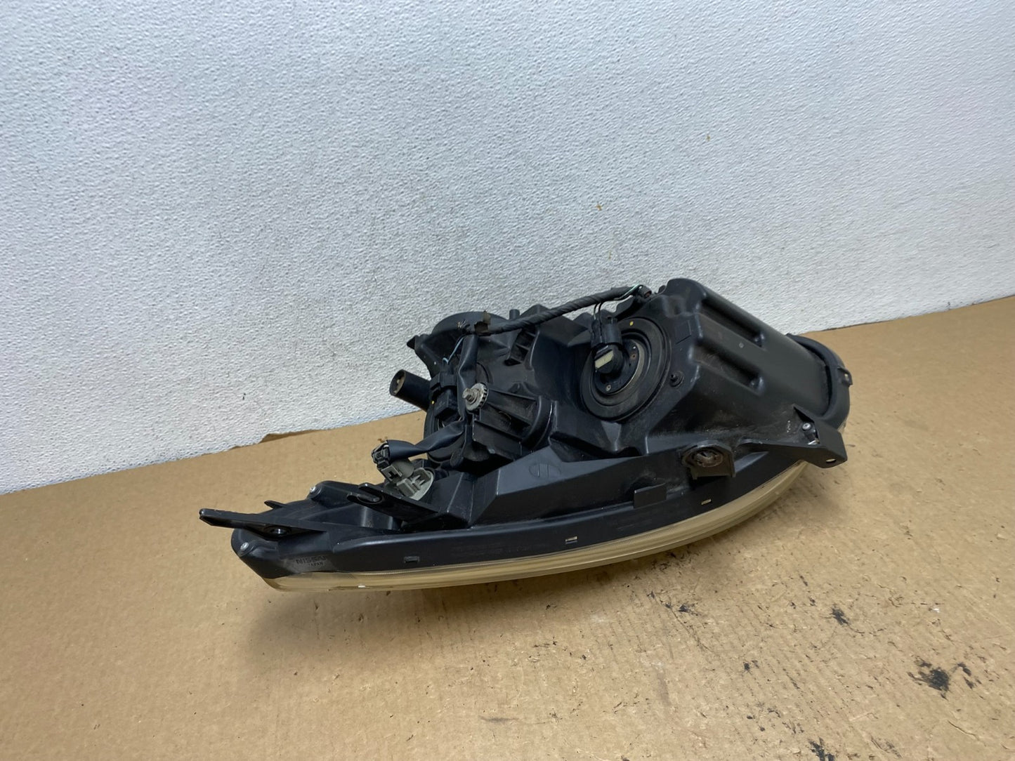 2009-2013 Nissan Rogue Right Passenger Halogen Headlight AG2457 DW6