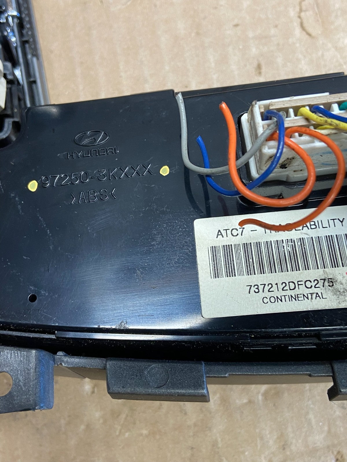 2009 - 2010 Hyundai Sonata Center Radio Climate Control Air Vent Bezel AH5635 PS4