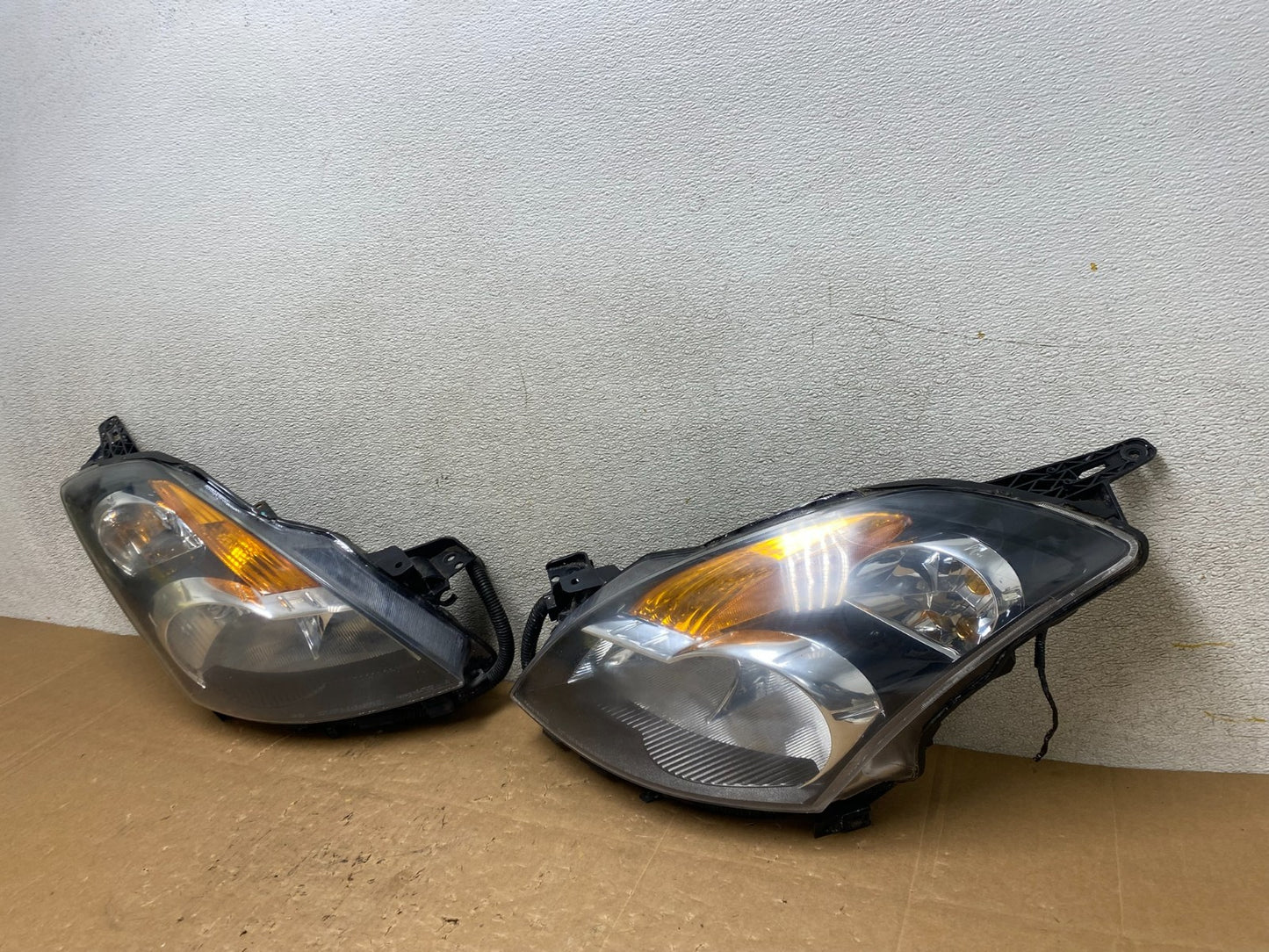 Sedan 2007 2008 2009 Nissan Altima Left+Right Set Headlights V5106 DW1