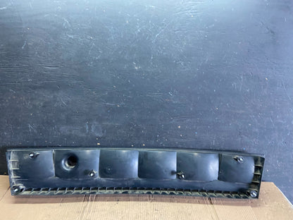 1993 to 1997 Chrysler Concorde Center Trunk Tail light P8501 DG7