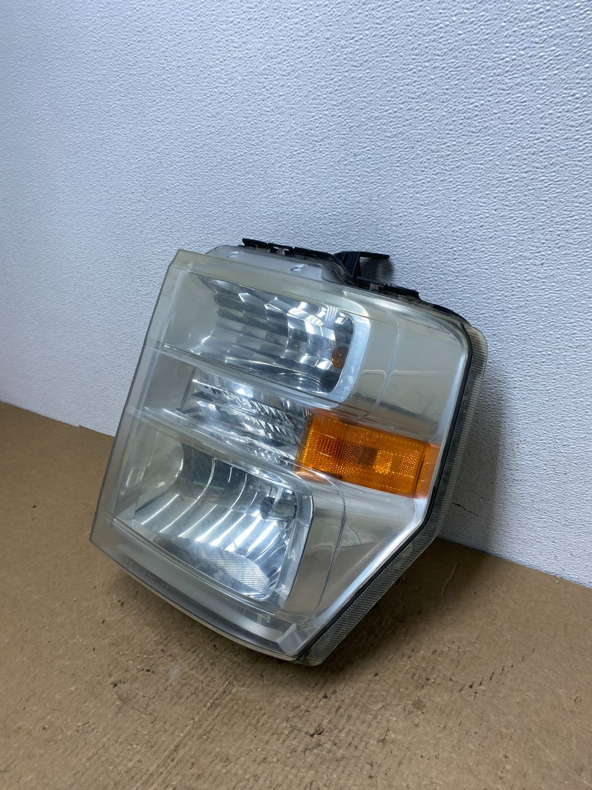 2008-2014 Ford Econoline E150 E250 E350 Left Driver LH Headlight OEM AC1601 DW1