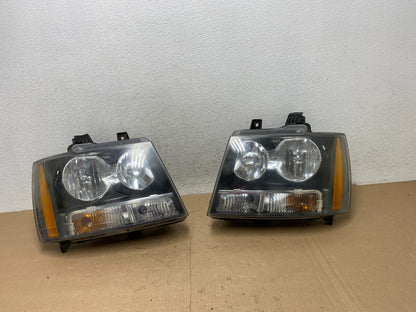 2007 to 2013 Chevrolet Suburban Tahoe Left+Right Set Headlights AG4617 DW0