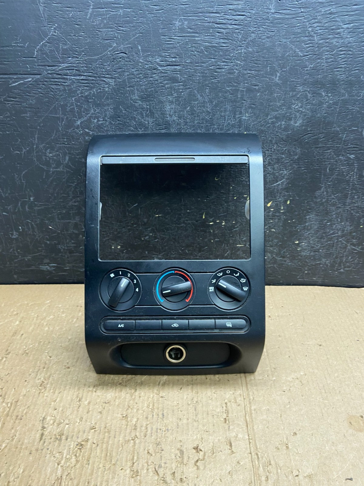 1997 to 2004 Ford F150 F250 Super Duty Heater A/C Climate Control AF1679 DG0
