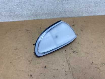 1993 to 1997 Chevrolet Geo Prizm Right Passenger Corner Turn Signal OEM X5643 DW2