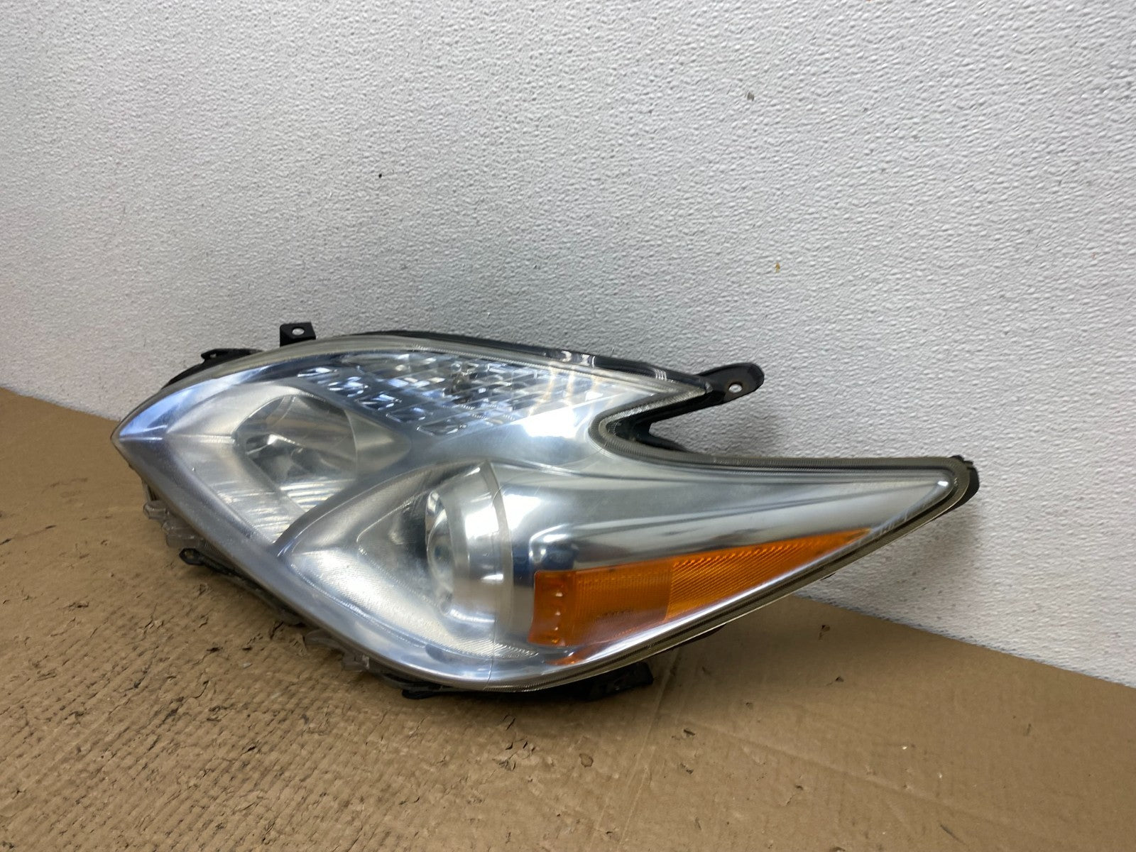 2010 - 2011 Toyota Prius Left Driver LH Blue Halogen Headlight Oem AC4092 DW1