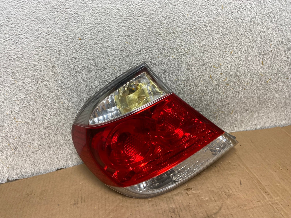 2005 to 2006 Toyota Camry Tail Light Left Driver Lh Side AI7018 LK0