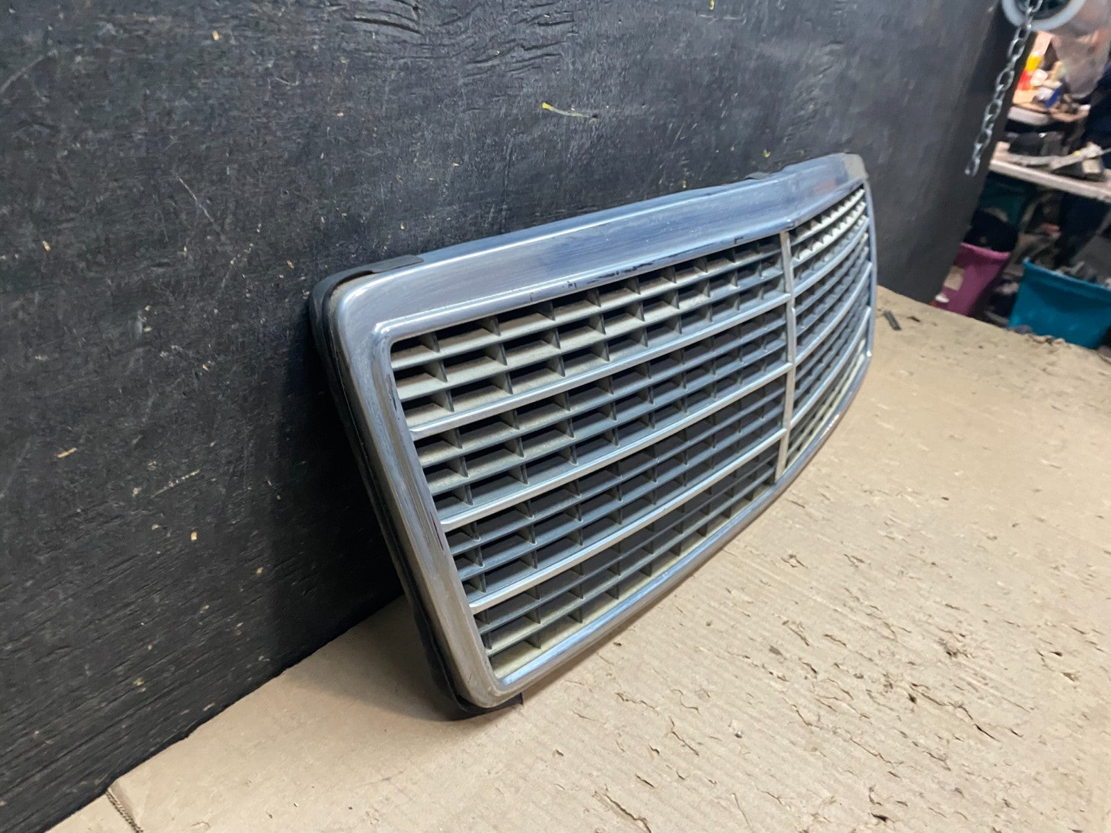 1994 to 1998 Mercedes-Benz W140 S600 S500 S320 Front Upper Grille OEM X8142 PS2
