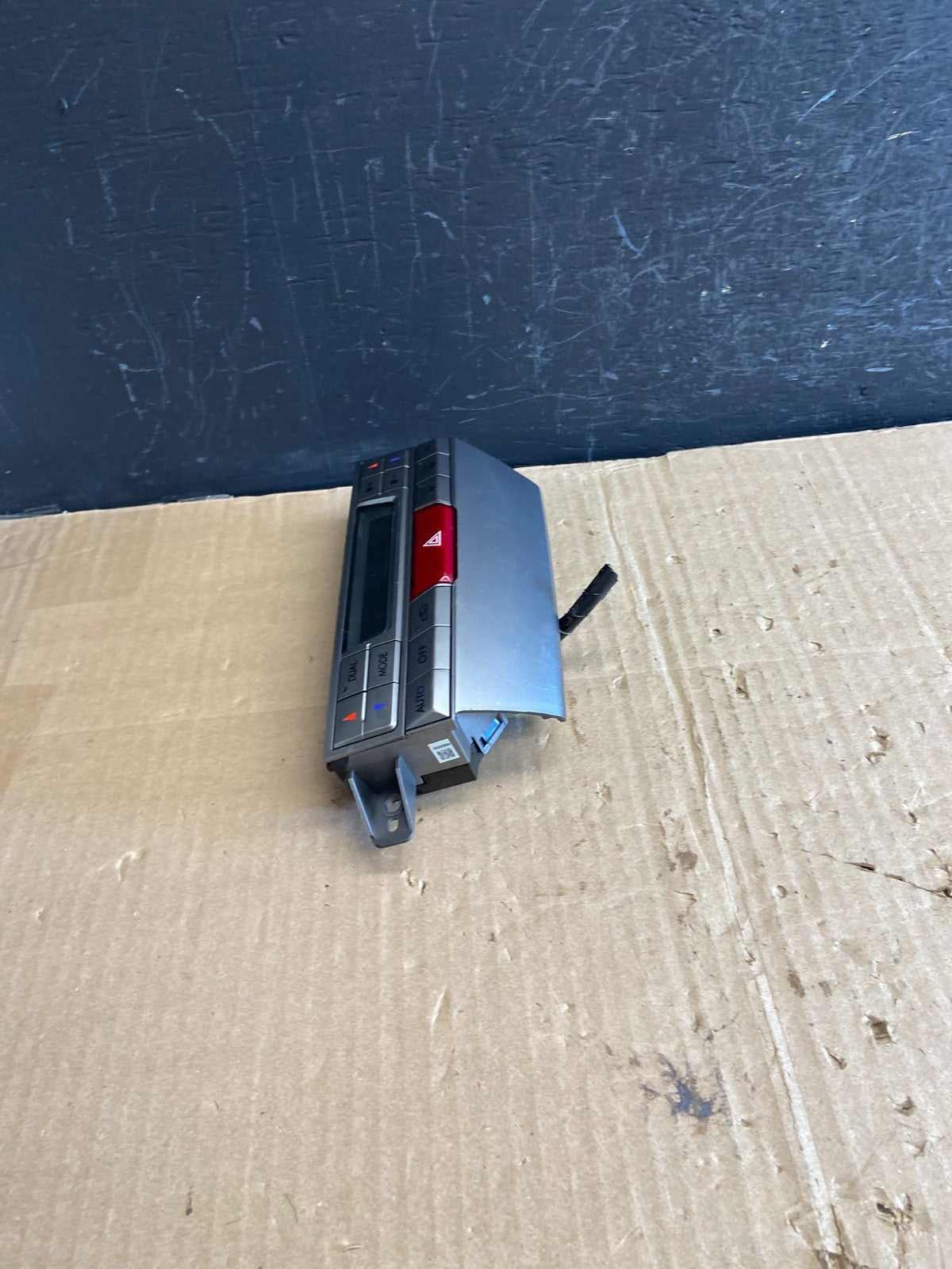 2010 - 2014 Subaru Outback Legacy A/C Heater Climate Control Unit AE1934 DG1