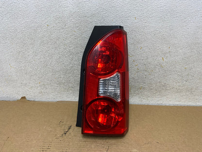 2005 to 2015 Nissan Xterra Right Passenger Rh Side Tail light AH7986 LK0