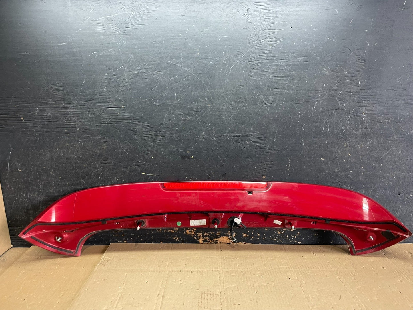 2016 to 2020 Kia Sorento Rear Spoiler Wing Brake Light OEM AA8902 DG7