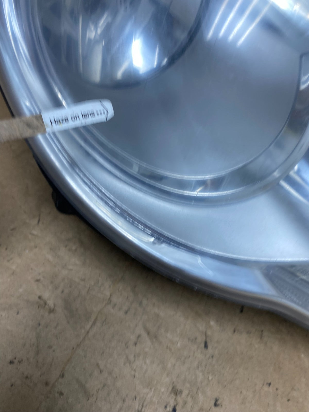 2009 to 2014 Volkswagen Routan Right Passenger Halogen Headlight AD5236 DW4