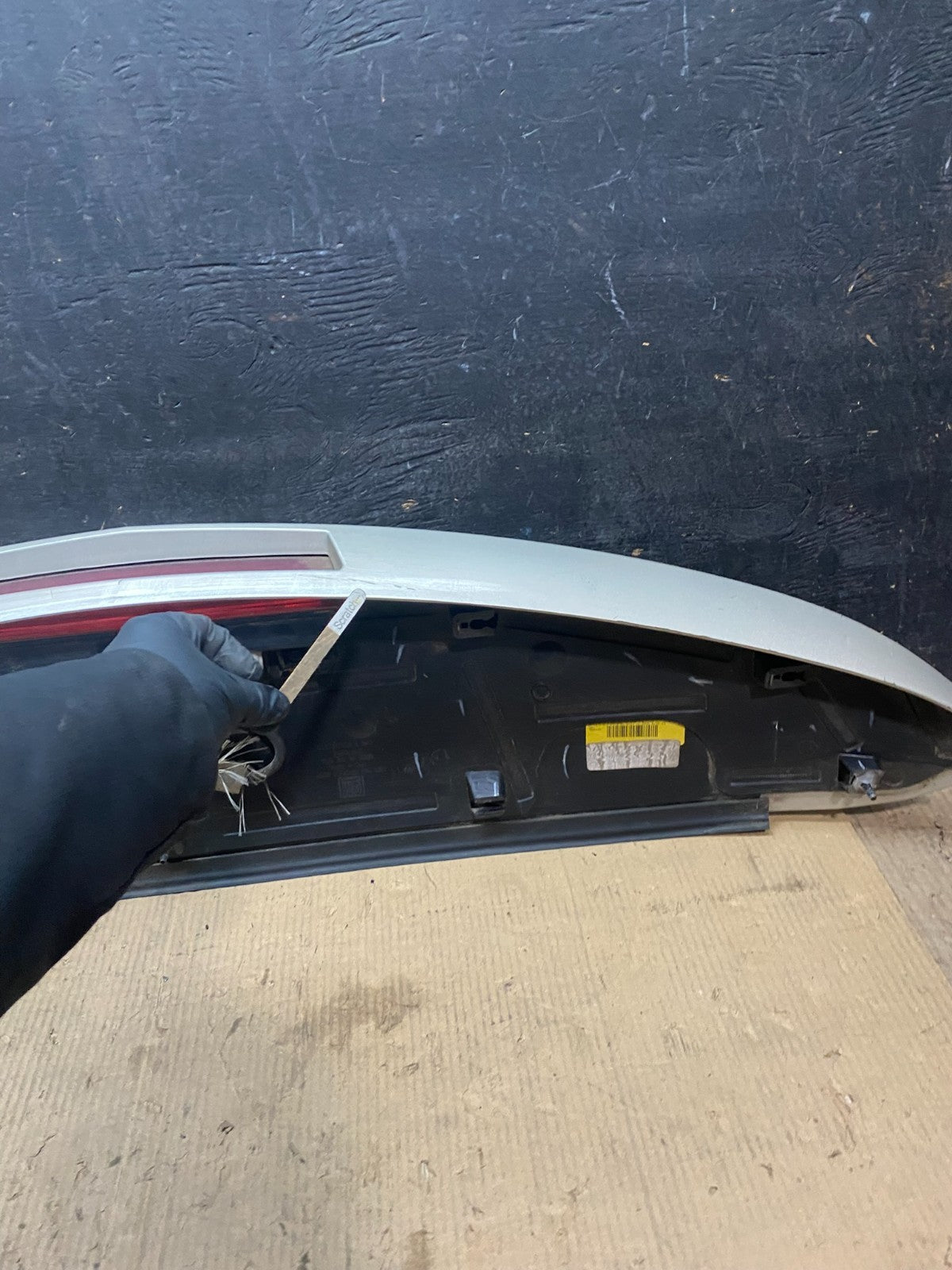 2013 to 2017 Chevrolet Traverse Rear Trunk Spoiler Wing Third Brake X3305 DG13