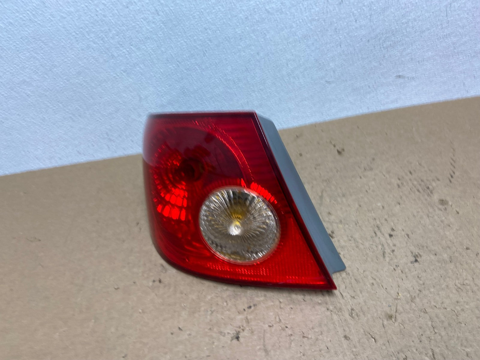2005 to 2008 Toyota Corolla Left Driver Lh Side Tail Light AD0970 LK1