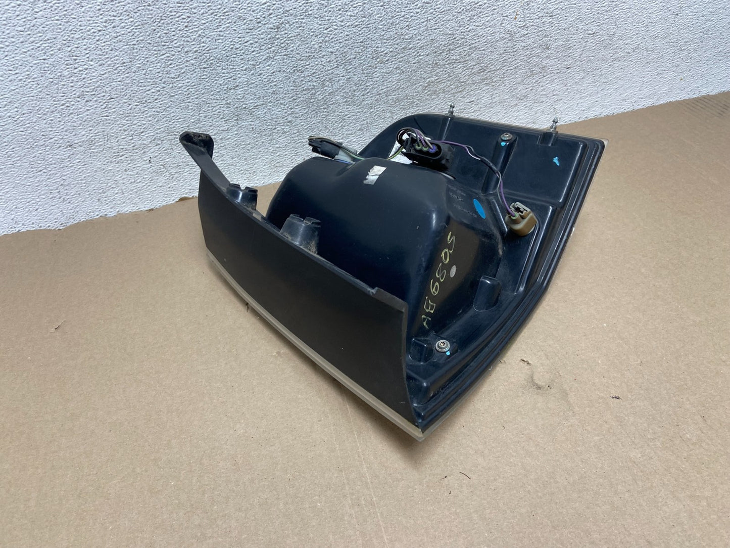 2007 to 2010 Ford Edge Tail light Left Driver Side AG6805 LK4