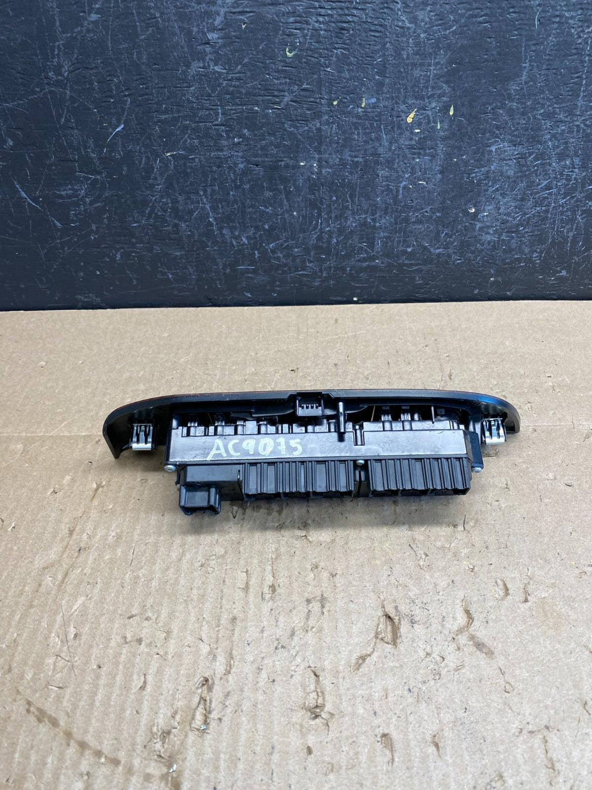 2007-2014 Cadillac Escalade Master Left Driver Power Window Switch AC9075 DG2