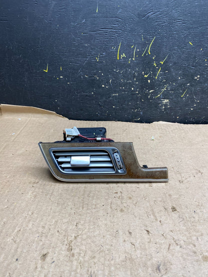 2010-2013 Mercedes E-Class E350 W212 Dashboard Left Driver Air Vent Z1760 DG0