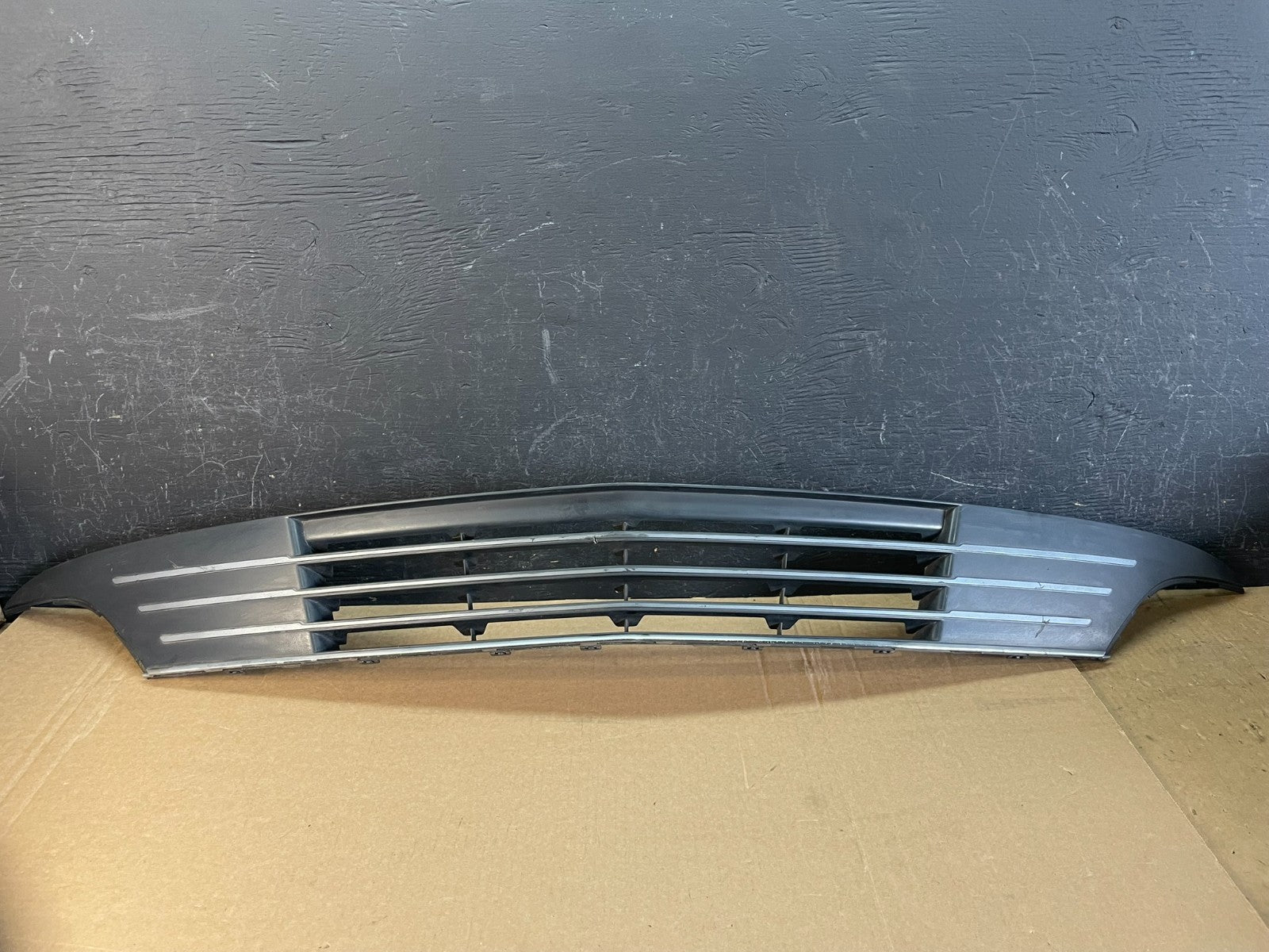 2013 to 2019 Lincoln MKT Lower Bumper Fog Light Grill Grille AC9971 DG0