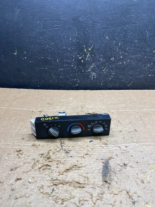 2001 - 2007 GMC Chevrolet Express 1500 Climate Control A/C X1500 DG0