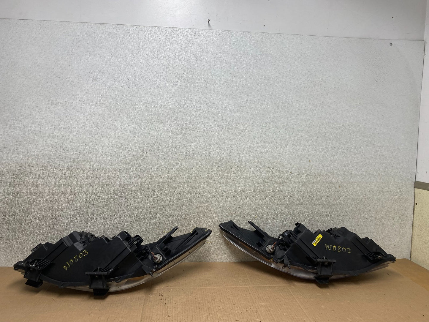 2010-2013 Mazda 3 Halogen Left+Right Side Headlights W0803 DW13