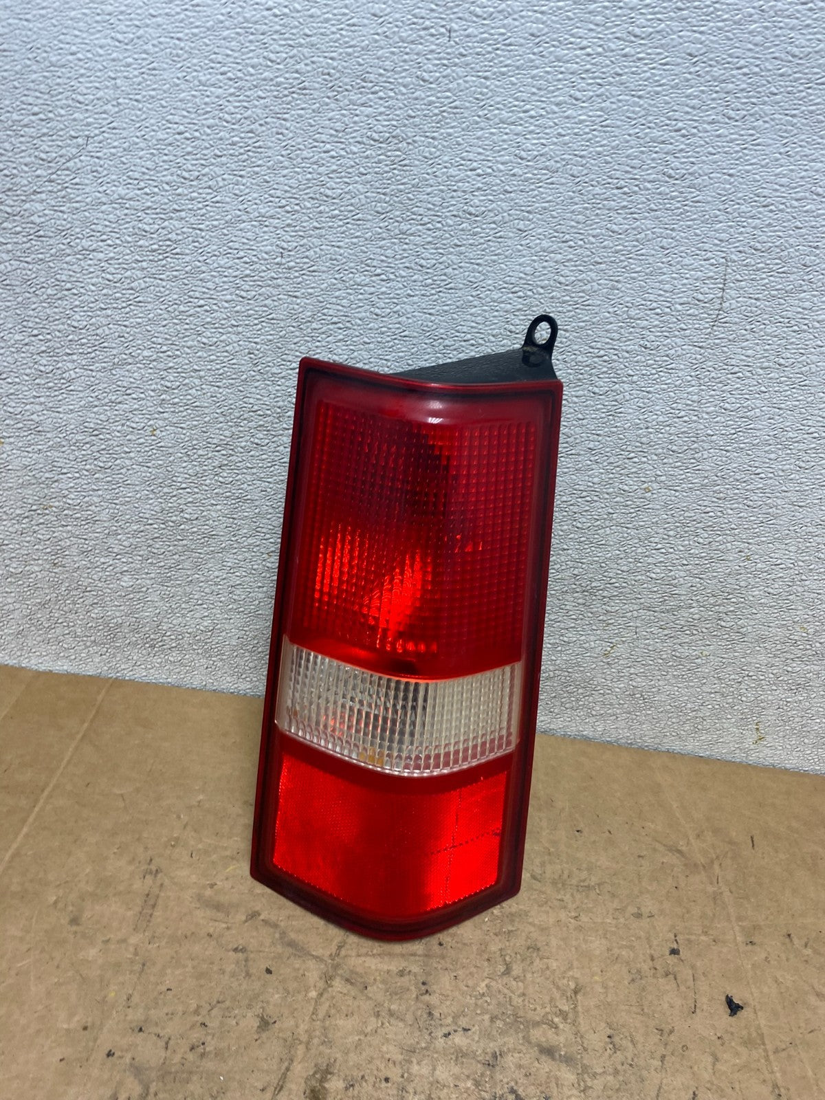 2003 2017 Chevrolet Express 1500 2500 3500 Right Passenger Tail Light T5166 DW0