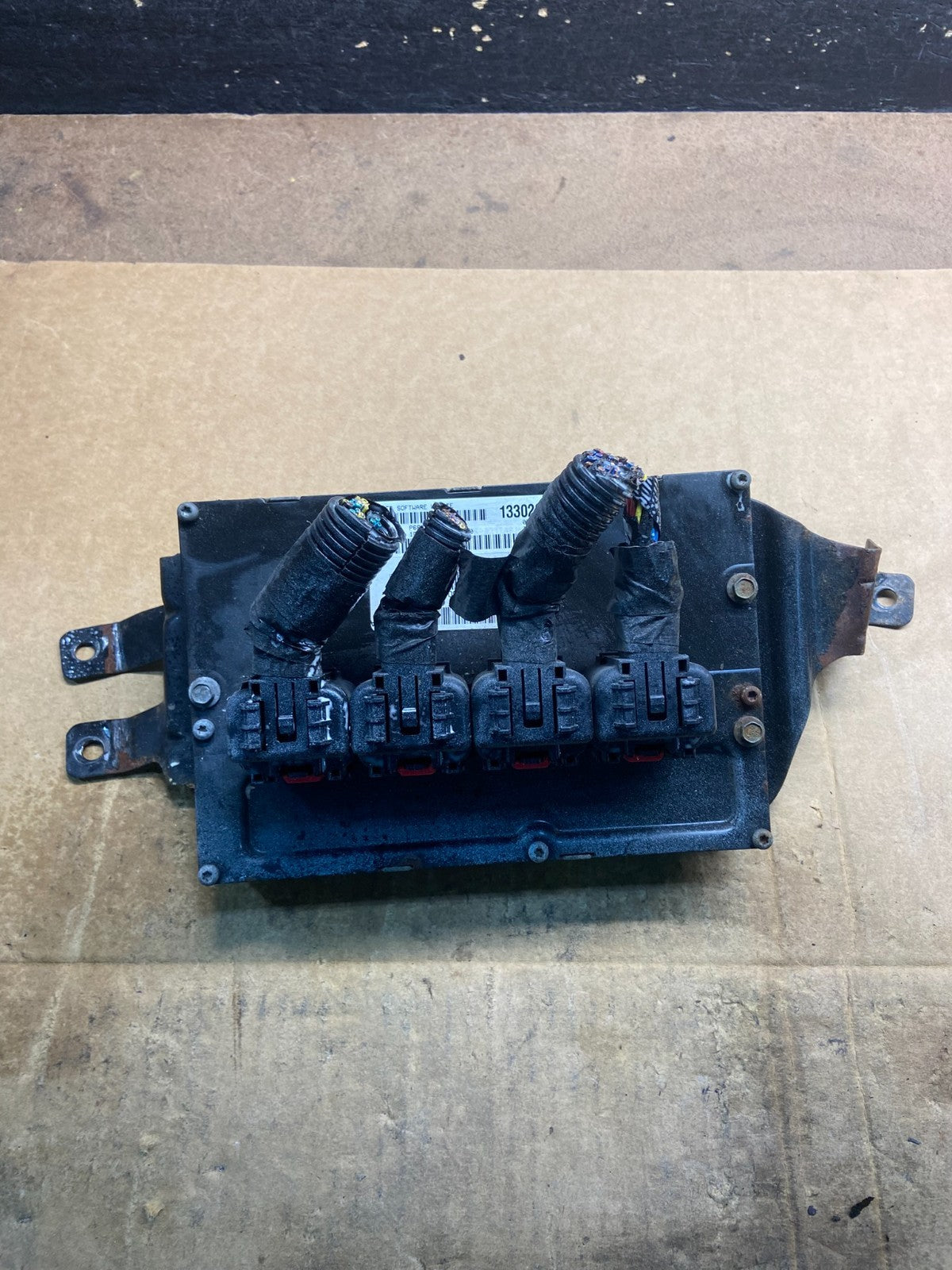2008 2009 Caravan Town & Country 3.3L Engine Control ECM p68044554ab Y4484 DG1