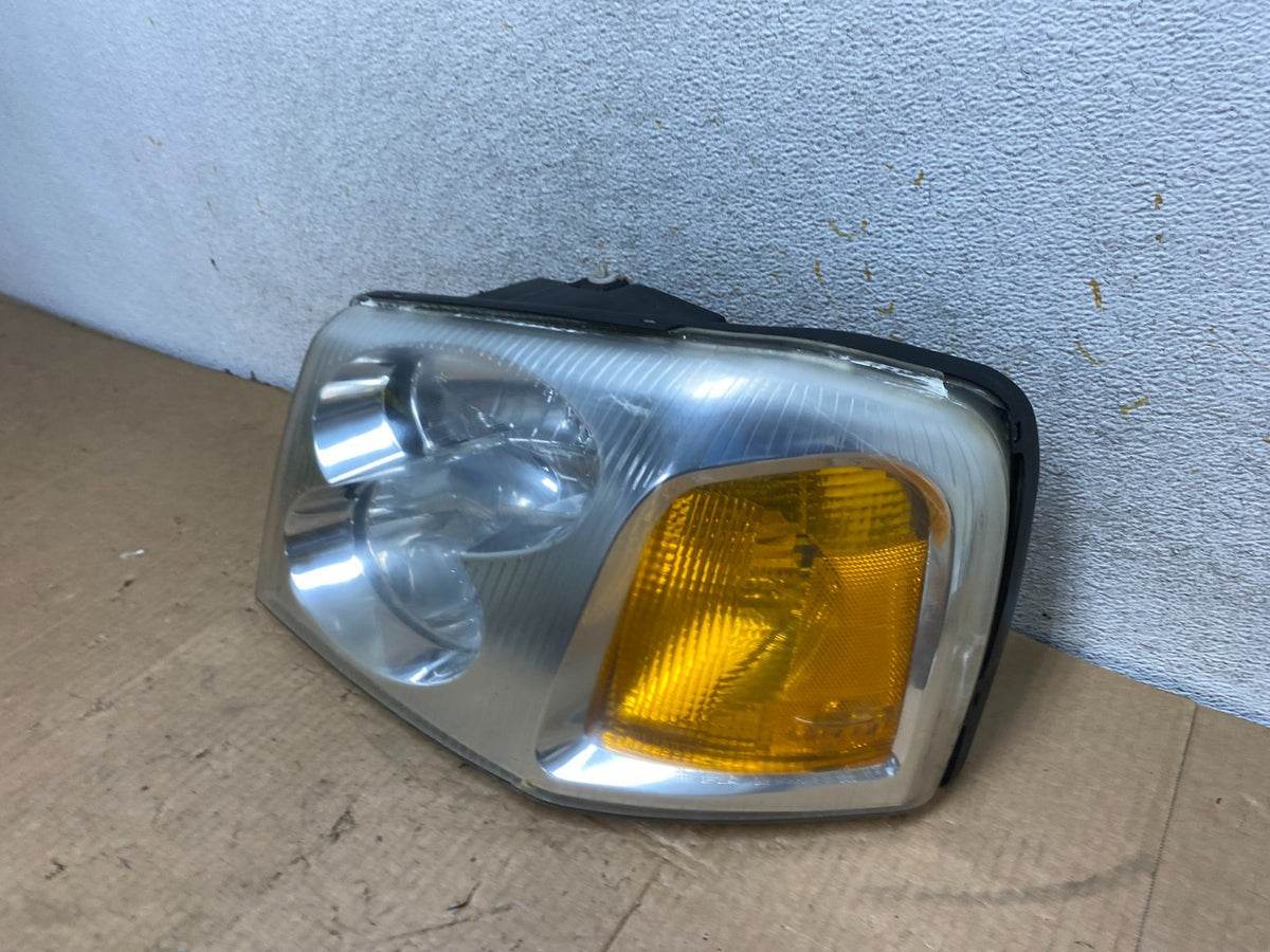 2002 to 2009 Gmc Envoy Left Driver Lh Side Headlight Halogen AI8207 DW1