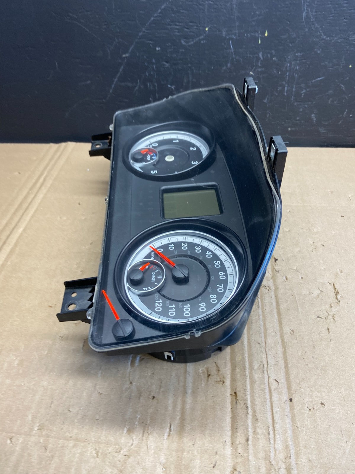 2013 2018 Dodge Ram 1500 Instrument Speedometer Gauge Cluster OEM AB8894 DG3