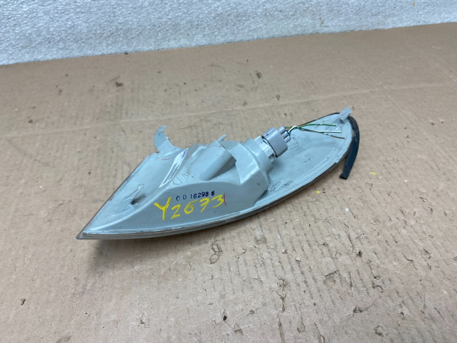 1999-2001 Toyota Solara Right Passenger RH Front Turn Park Signal Y2673 DW6