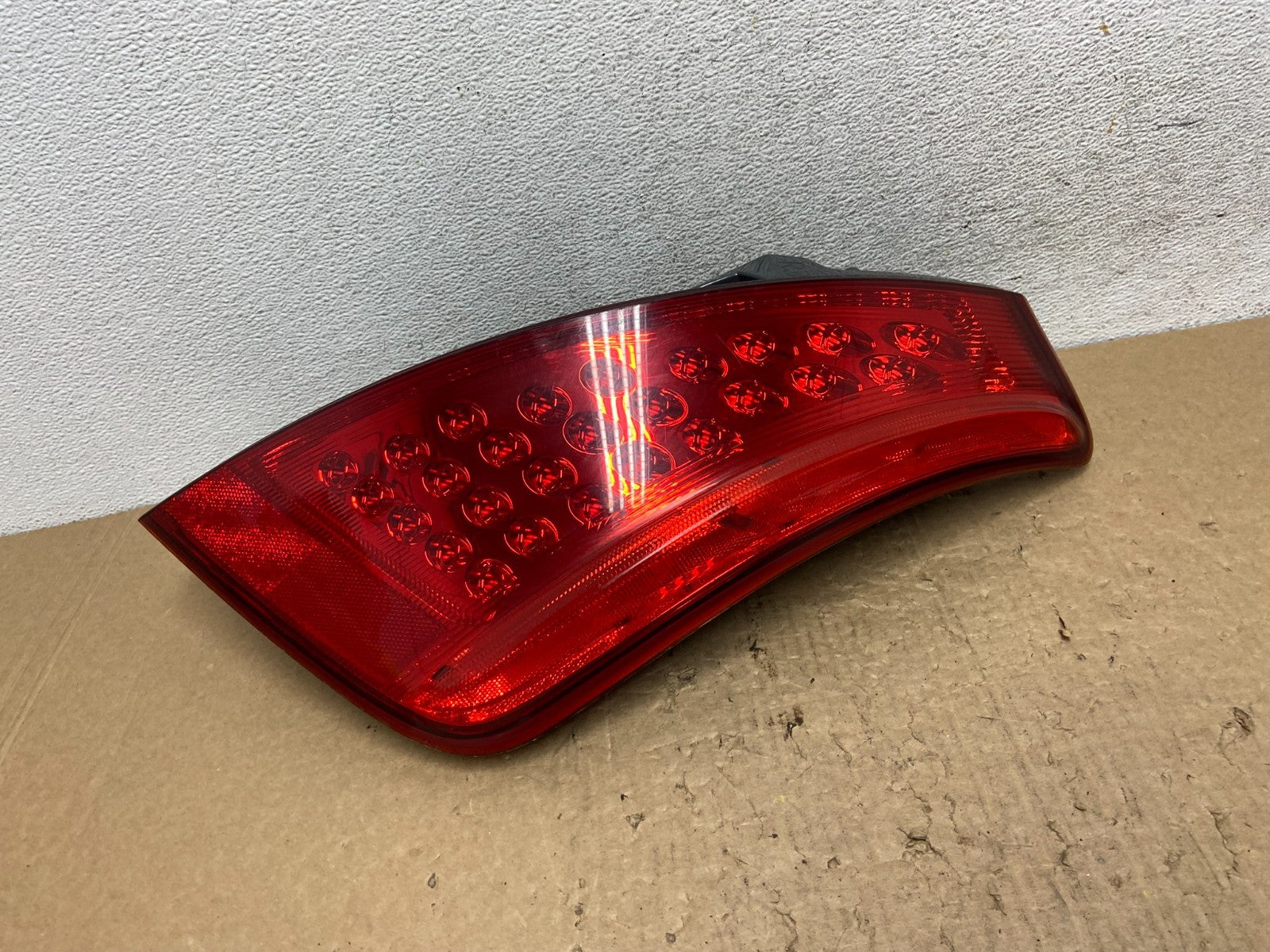 2006 to 2007 Nissan Murano Right Passenger Rh Side Tail Light AF8110 DW0