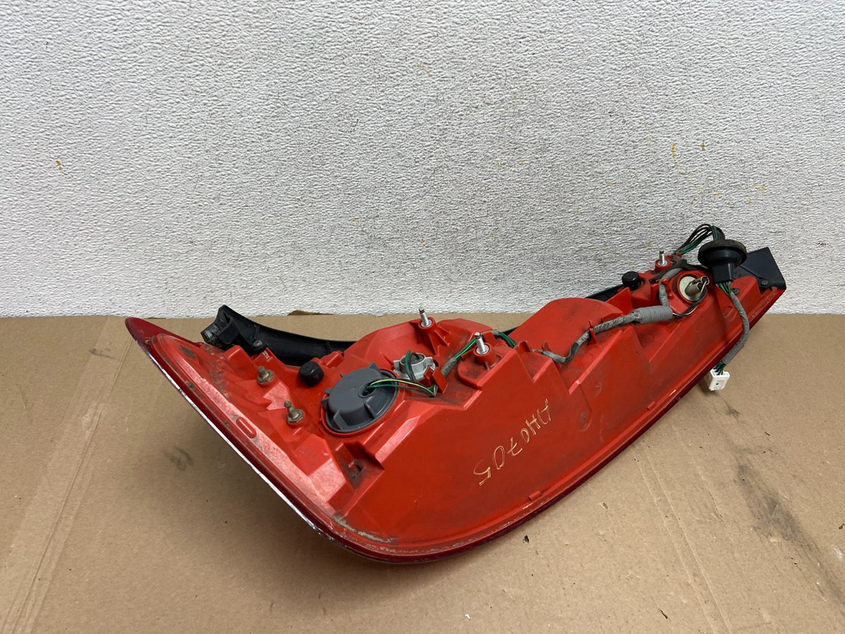09-15 Infiniti G37 Q60 Convertible Right Passenger RH Tail Light ah0705 DG5