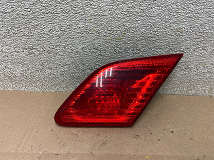 2003 to 2004 Toyota Avalon Right Passenger RH Inner Tail Light OEM AA0263 DW0