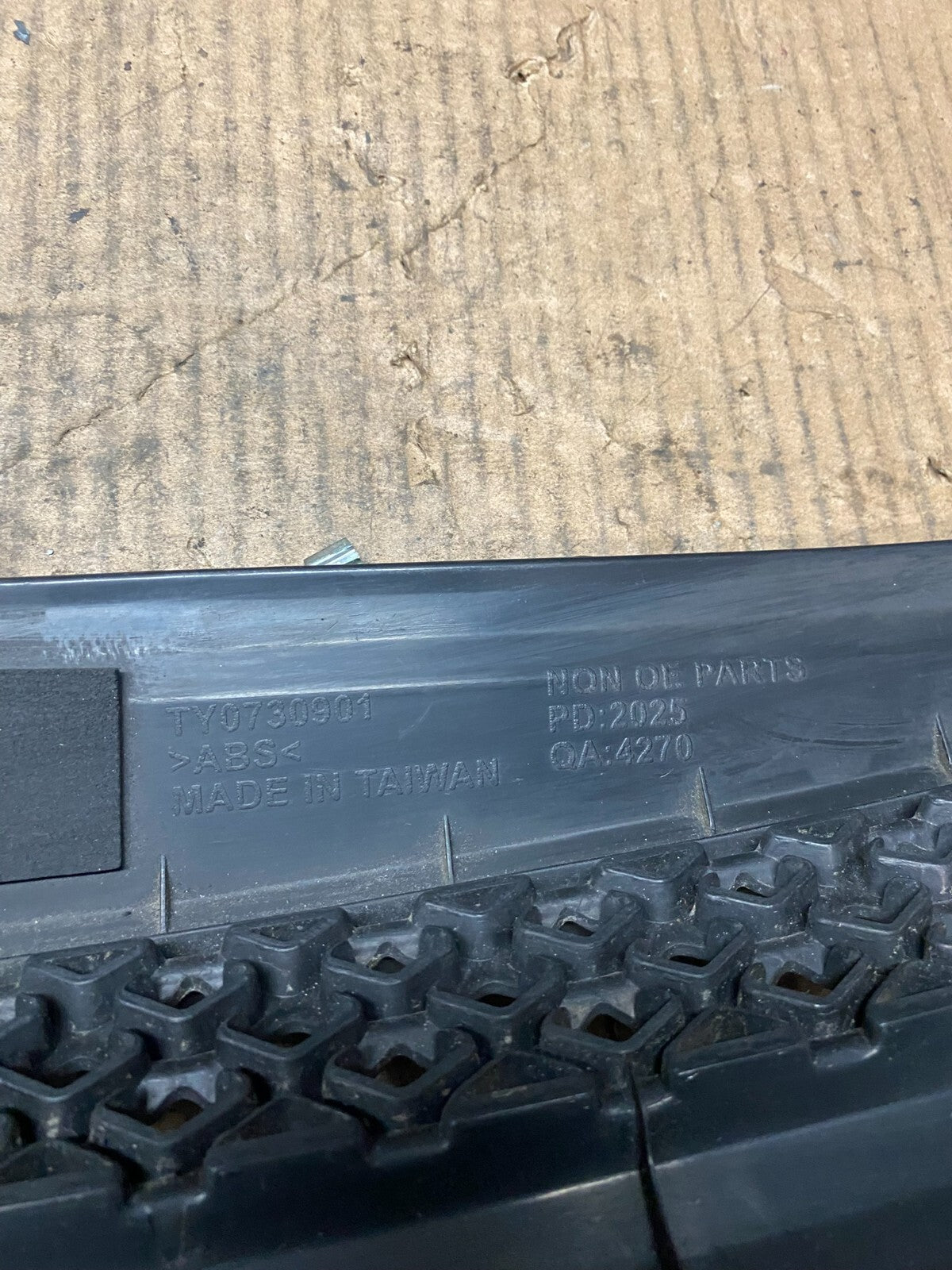 2004 2005 Toyota RAV4 Front Upper Grill Grille N2032 DG Aftermarket15