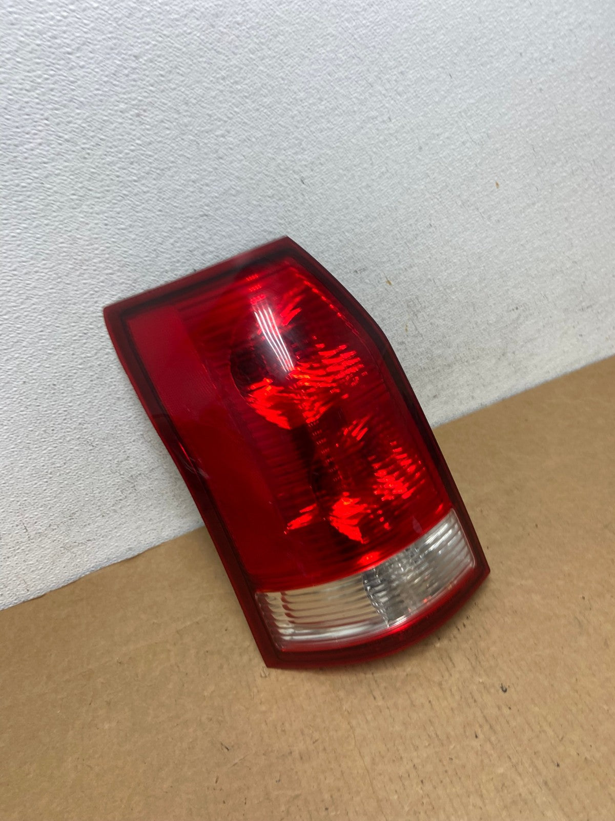 2004 2005 2006 2007 Saturn Vue Left Driver Lh Side Tail Light AD4530 LK2