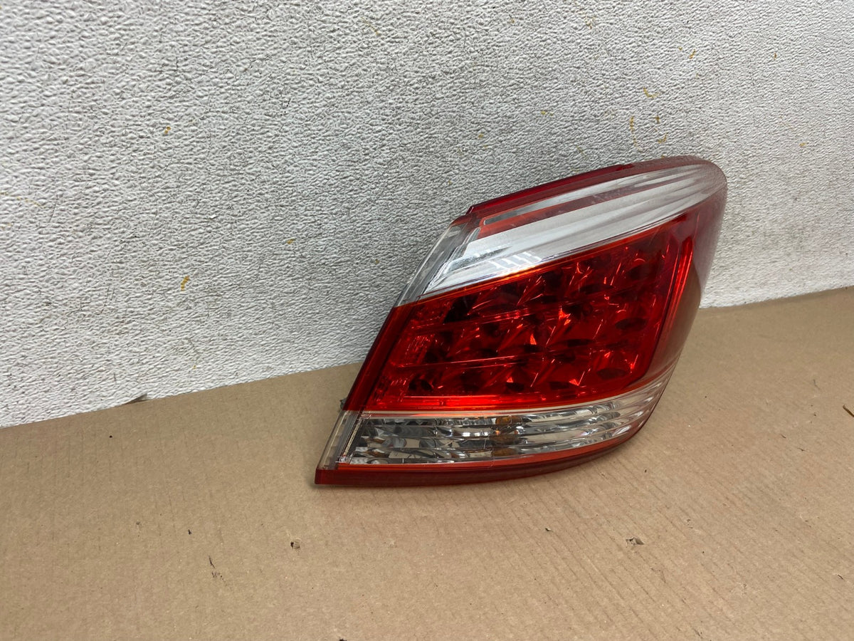 2011 - 2014 Nissan Murano Right Passenger Side RH Tail Light AH5703 LK1