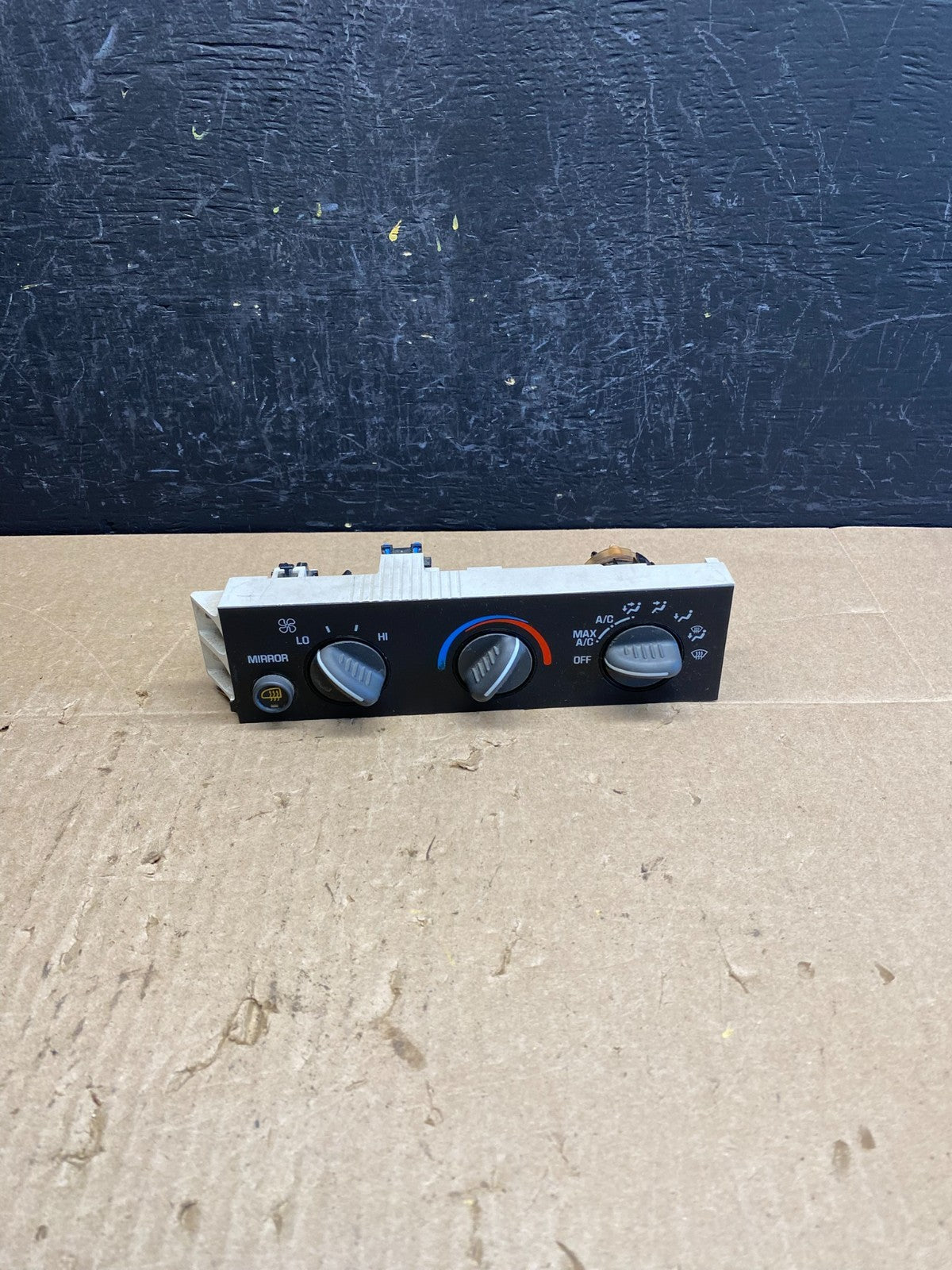 2001 - 2007 GMC Chevrolet Express 1500 Climate Control A/C ac6680 DG0