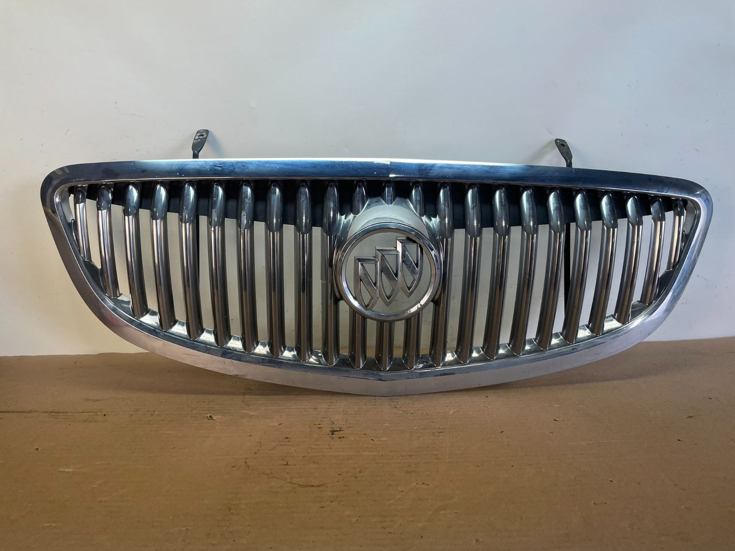 2008 to 2012 Buick Enclave Front Upper Grill Grille AF8525 DG0