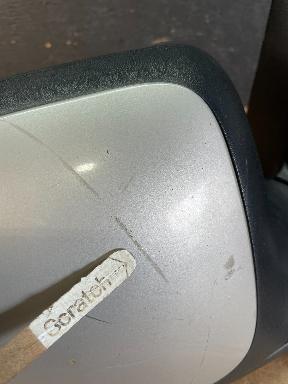 2003 to 2006 Gmc Yukon Right Passenger Turn Signal View Door Mirror AE0911 DG8