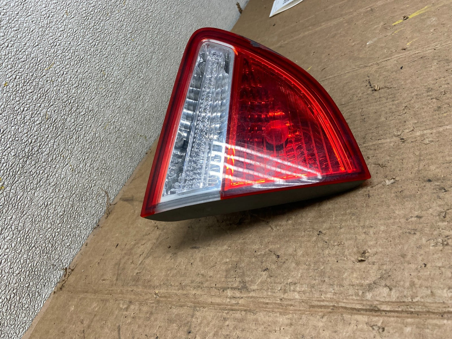 2007 to 2012 Hyundai Veracruz Inner Tail Light Left Driver Side OEM AA3472 DW1