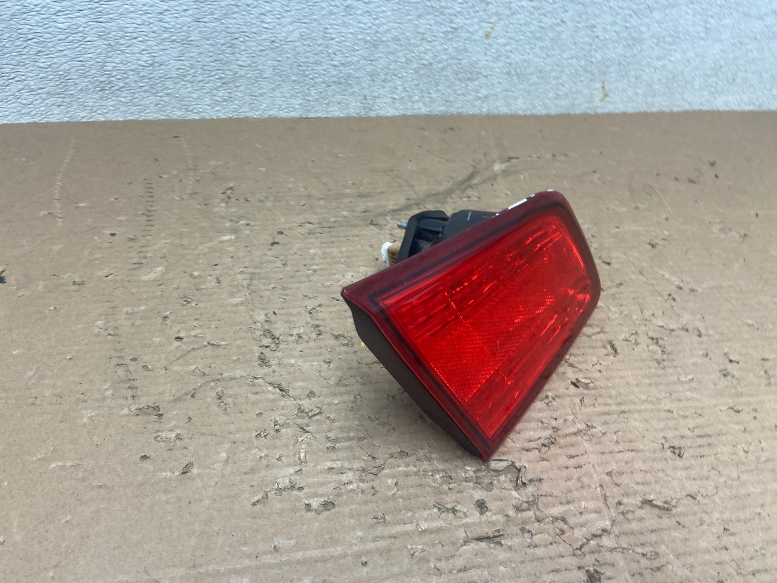 2010-2014 Subaru Legacy Left Driver LH Side Tail Light Inner OEM R1093 DW1