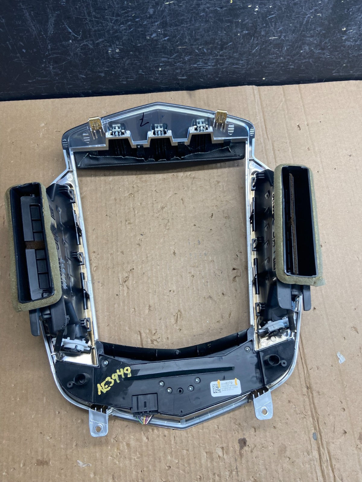 2013-2016 Cadillac SRX A/C Heater Radio Climate Control Panel Bezel OE AE3948 DG3