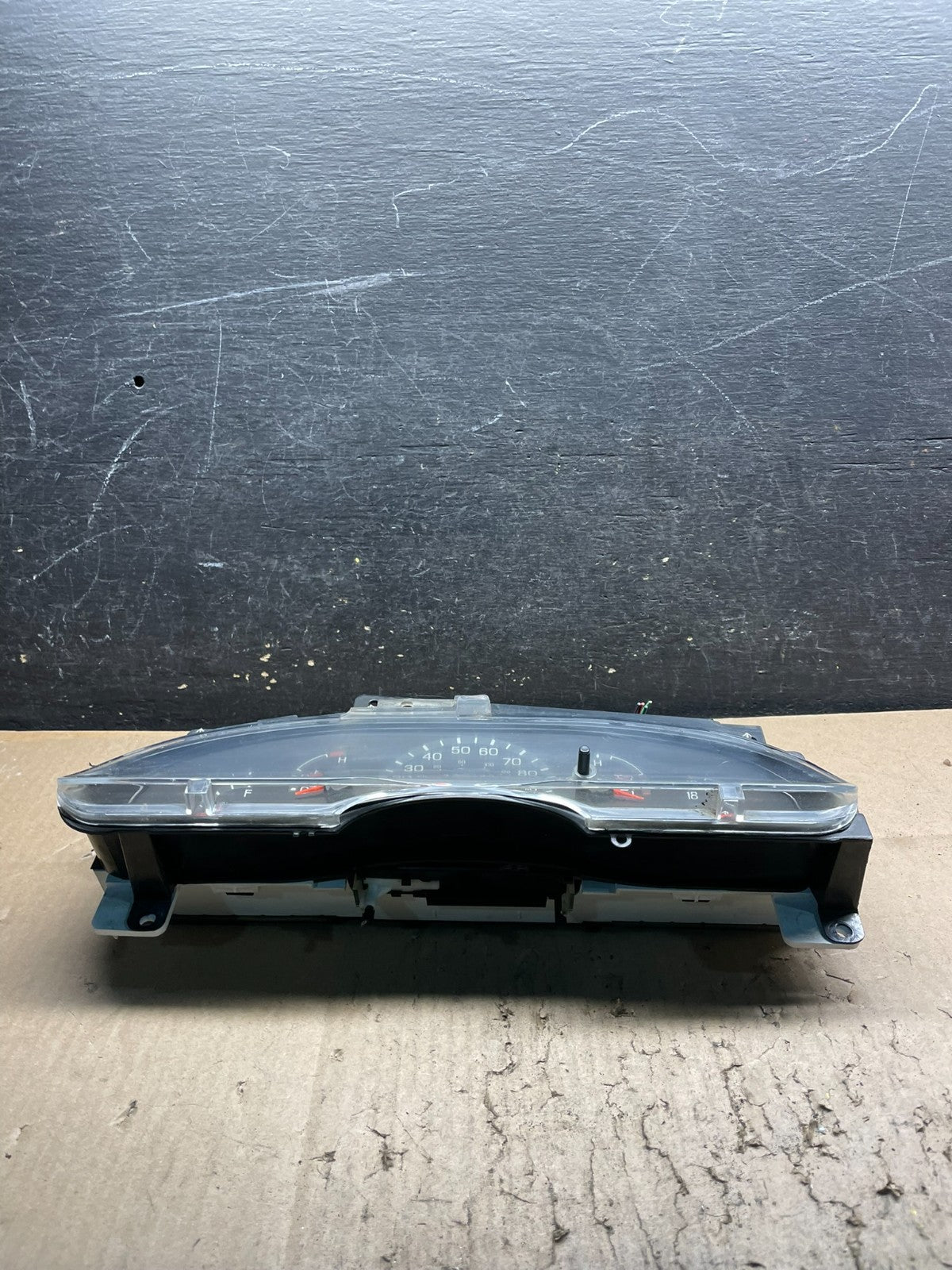 2001 - 2002 Ford Econoline E250 E350 Van Speedometer Instrument Cluster W1446 DG4