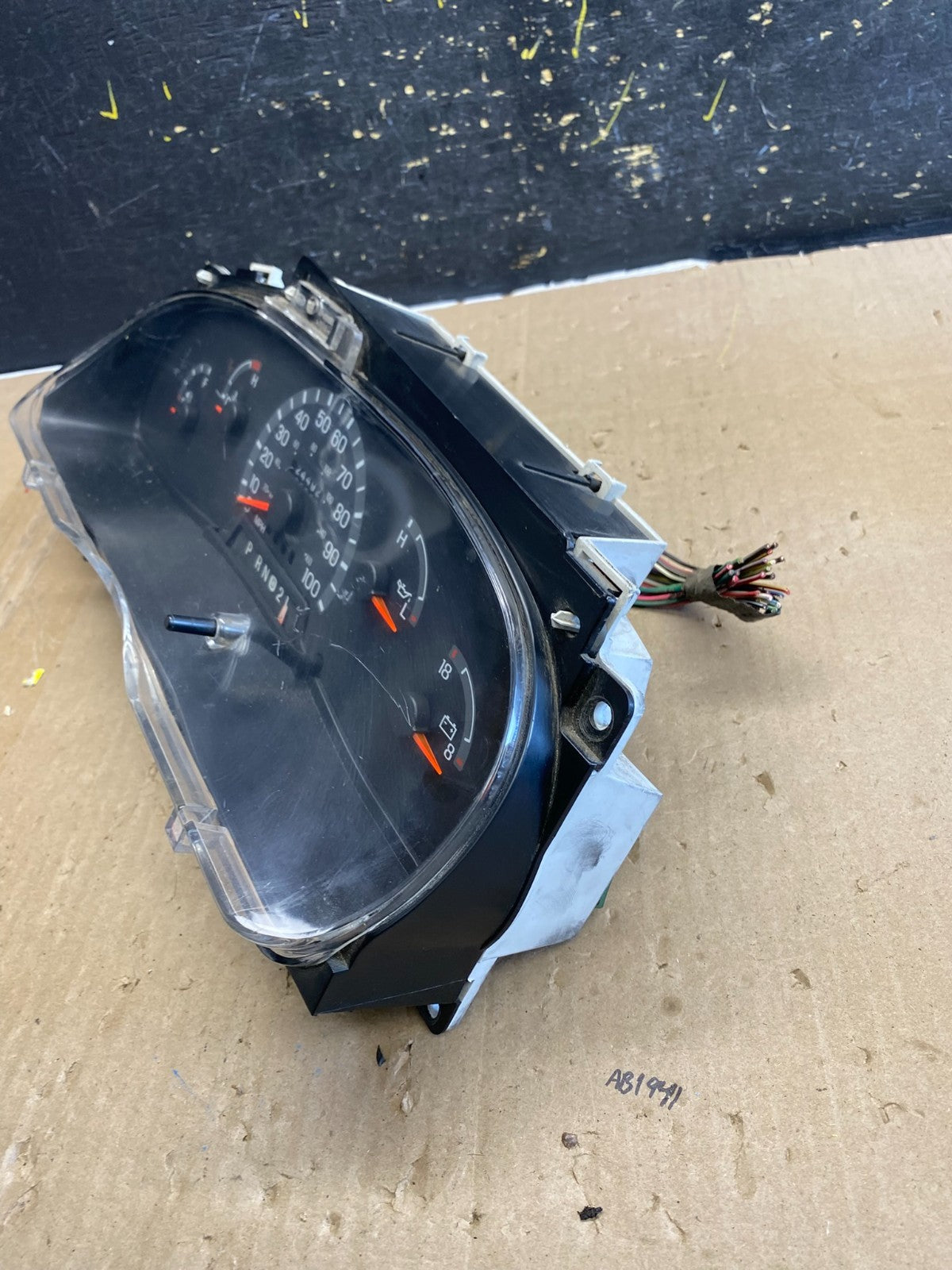 2001 - 2002 Ford Econoline E250 E350 Van Speedometer Instrument Cluster ab2182DG3