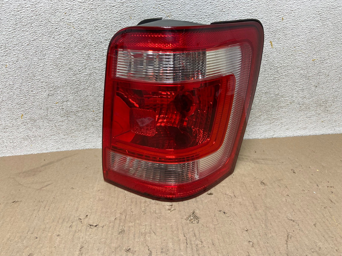 2008 to 2012 Ford Escape Right Passenger RH Side Tail Light AH7672 LK0